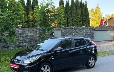 Hyundai Solaris II рестайлинг, 2012 год, 560 000 рублей, 3 фотография