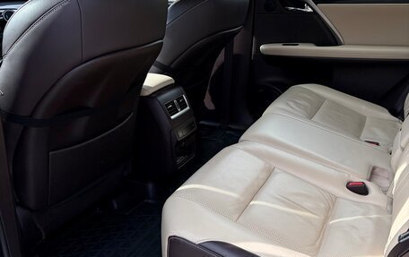 Lexus RX IV рестайлинг, 2019 год, 4 300 000 рублей, 6 фотография