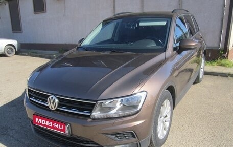 Volkswagen Tiguan II, 2018 год, 1 950 000 рублей, 1 фотография