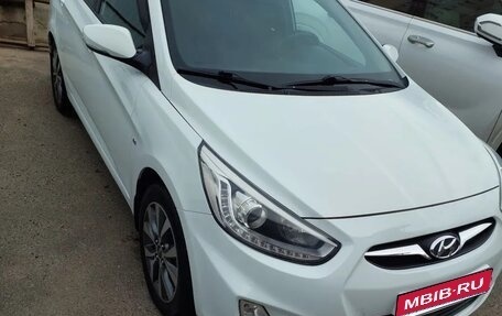 Hyundai Solaris II рестайлинг, 2013 год, 1 350 000 рублей, 1 фотография