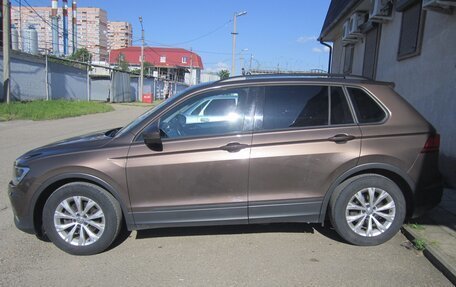 Volkswagen Tiguan II, 2018 год, 1 950 000 рублей, 3 фотография