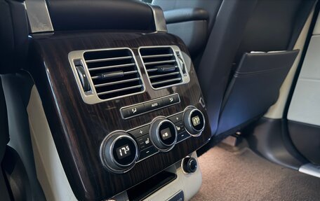 Land Rover Range Rover IV рестайлинг, 2015 год, 4 295 000 рублей, 20 фотография