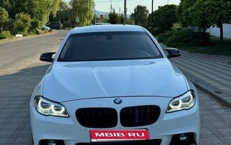 BMW 5 серия, 2015 год, 1 600 000 рублей, 2 фотография