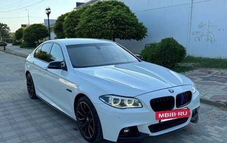 BMW 5 серия, 2015 год, 1 600 000 рублей, 4 фотография