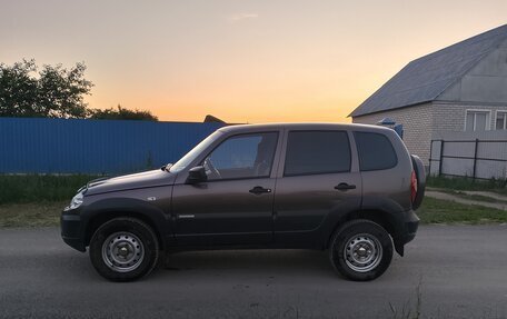 Chevrolet Niva I рестайлинг, 2013 год, 460 000 рублей, 6 фотография