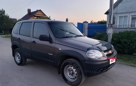 Chevrolet Niva I рестайлинг, 2013 год, 460 000 рублей, 12 фотография