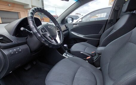 Hyundai Solaris II рестайлинг, 2013 год, 1 350 000 рублей, 11 фотография