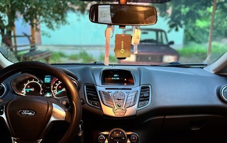 Ford Fiesta, 2015 год, 850 000 рублей, 6 фотография