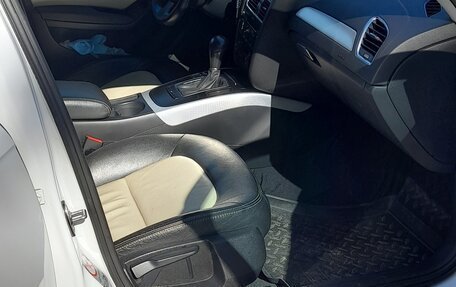 Audi A4, 2011 год, 1 400 000 рублей, 17 фотография