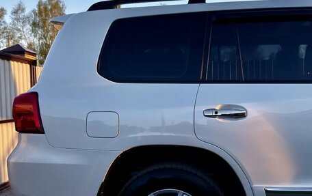 Toyota Land Cruiser 200, 2014 год, 3 990 000 рублей, 8 фотография