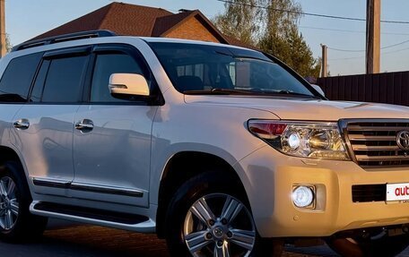Toyota Land Cruiser 200, 2014 год, 3 990 000 рублей, 3 фотография