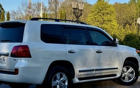 Toyota Land Cruiser 200, 2014 год, 3 990 000 рублей, 13 фотография