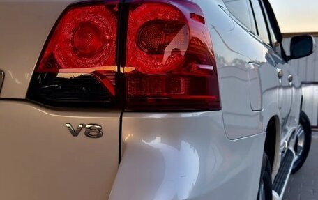 Toyota Land Cruiser 200, 2014 год, 3 990 000 рублей, 18 фотография
