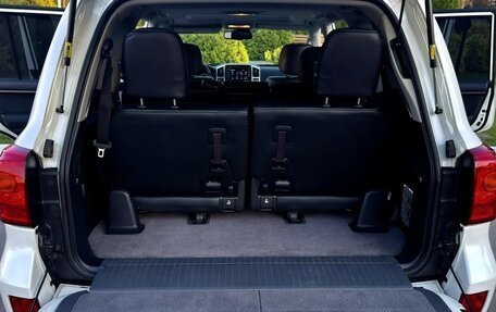 Toyota Land Cruiser 200, 2014 год, 3 990 000 рублей, 24 фотография