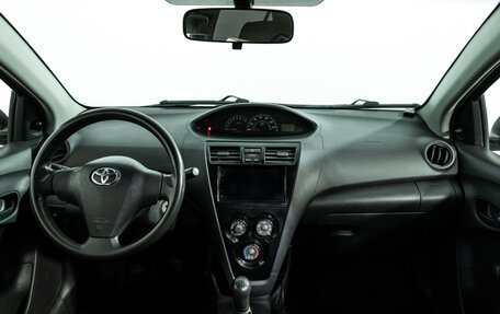 Toyota Yaris III рестайлинг, 2008 год, 489 585 рублей, 13 фотография