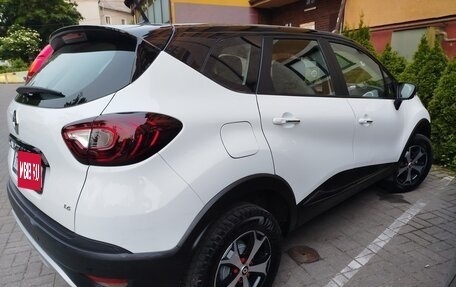 Renault Kaptur I рестайлинг, 2021 год, 1 550 000 рублей, 2 фотография
