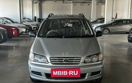 Toyota Ipsum II, 1997 год, 335 000 рублей, 2 фотография