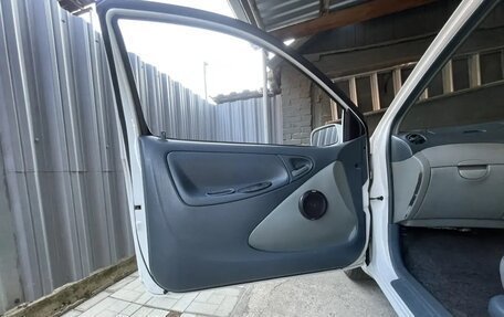 Toyota Vitz, 2001 год, 345 000 рублей, 5 фотография