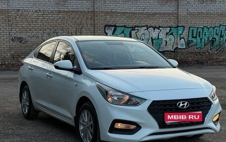 Hyundai Solaris II рестайлинг, 2017 год, 1 450 000 рублей, 1 фотография