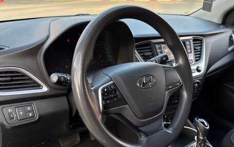Hyundai Solaris II рестайлинг, 2017 год, 1 450 000 рублей, 13 фотография