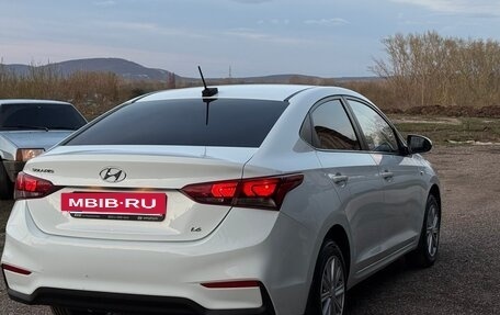 Hyundai Solaris II рестайлинг, 2017 год, 1 450 000 рублей, 6 фотография