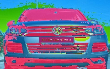 Volkswagen Touareg III, 2012 год, 2 350 000 рублей, 2 фотография
