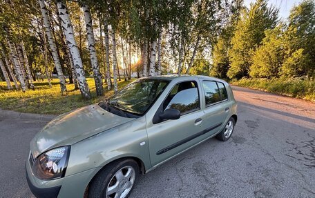 Renault Clio III, 2003 год, 200 000 рублей, 3 фотография