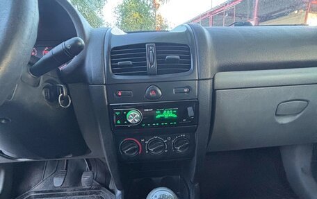 Renault Clio III, 2003 год, 200 000 рублей, 15 фотография