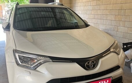 Toyota RAV4, 2017 год, 2 250 000 рублей, 4 фотография