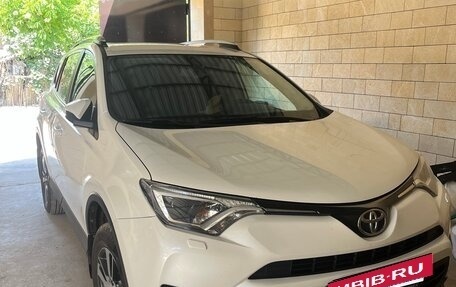 Toyota RAV4, 2017 год, 2 250 000 рублей, 6 фотография