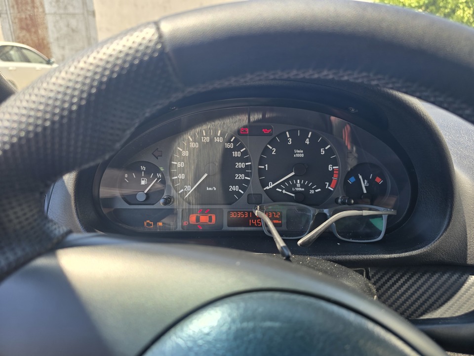 BMW 3 серия E46 рестайлинг, 2002 год, 950 000 рублей, 8 фотография