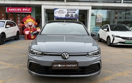 Volkswagen Golf VIII, 2022 год, 2 223 000 рублей, 2 фотография