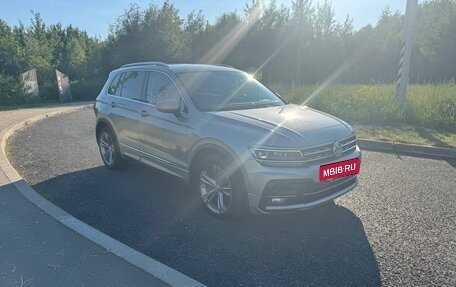Volkswagen Tiguan II, 2018 год, 2 695 000 рублей, 8 фотография