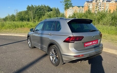 Volkswagen Tiguan II, 2018 год, 2 695 000 рублей, 3 фотография