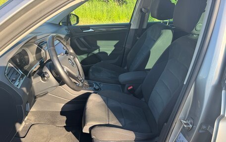 Volkswagen Tiguan II, 2018 год, 2 695 000 рублей, 11 фотография