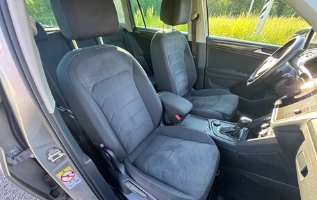 Volkswagen Tiguan II, 2018 год, 2 695 000 рублей, 14 фотография