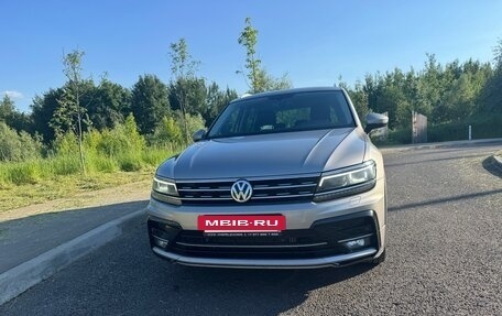 Volkswagen Tiguan II, 2018 год, 2 695 000 рублей, 10 фотография
