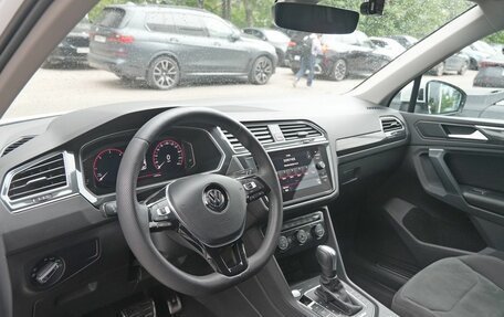Volkswagen Tiguan II, 2019 год, 2 780 000 рублей, 9 фотография