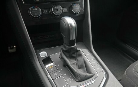 Volkswagen Tiguan II, 2019 год, 2 780 000 рублей, 15 фотография