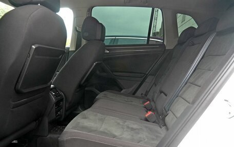 Volkswagen Tiguan II, 2019 год, 2 780 000 рублей, 17 фотография