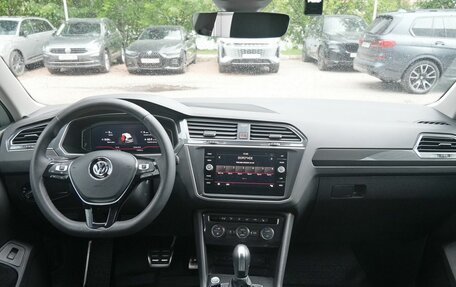 Volkswagen Tiguan II, 2019 год, 2 780 000 рублей, 16 фотография