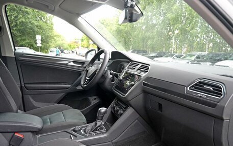 Volkswagen Tiguan II, 2019 год, 2 780 000 рублей, 20 фотография