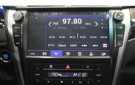 Toyota Camry, 2017 год, 2 199 000 рублей, 10 фотография