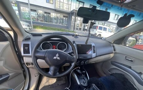 Mitsubishi Outlander III рестайлинг 3, 2010 год, 1 250 000 рублей, 7 фотография