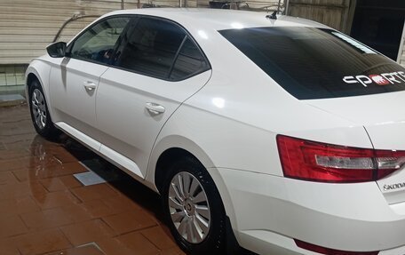 Skoda Superb III рестайлинг, 2018 год, 1 550 000 рублей, 6 фотография