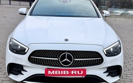 Mercedes-Benz E-Класс, 2020 год, 5 000 000 рублей, 6 фотография