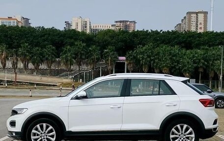 Volkswagen T-Roc I, 2021 год, 1 600 007 рублей, 4 фотография