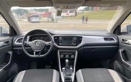 Volkswagen T-Roc I, 2021 год, 1 600 007 рублей, 12 фотография