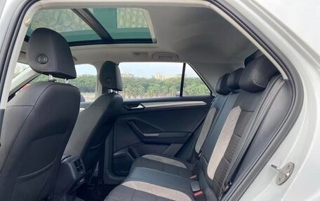 Volkswagen T-Roc I, 2021 год, 1 600 007 рублей, 15 фотография