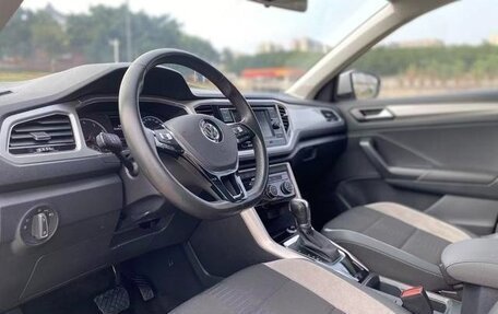 Volkswagen T-Roc I, 2021 год, 1 600 007 рублей, 9 фотография